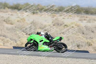 media/Dec-07-2025-CVMA (Sun) [[3e7d2de5dc]]/Race 9-Formula UL Shootout/